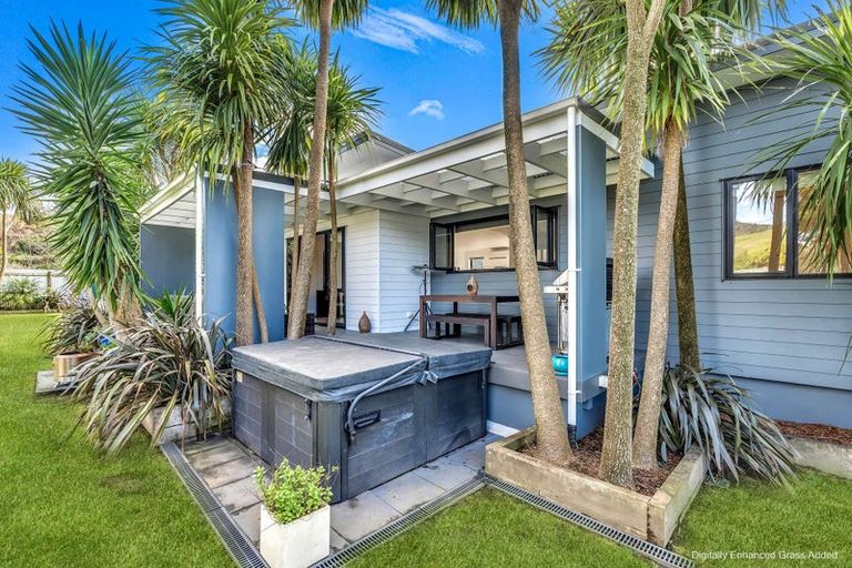 Photo of property in 1a Ocean Beach Road, Tairua, 3508