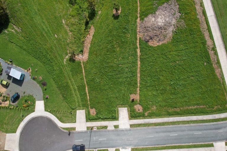 Photo of property in 18 Arahanga Road, Paparoa, 0571