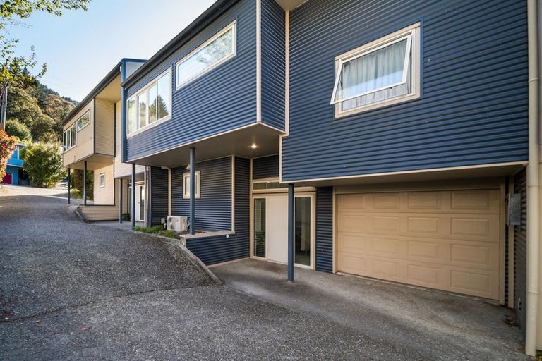 Photo of property in 2/96 Thompson Street, Queenstown, 9300