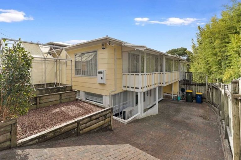 Photo of property in 1/111 Tirimoana Road, Te Atatu South, Auckland, 0602