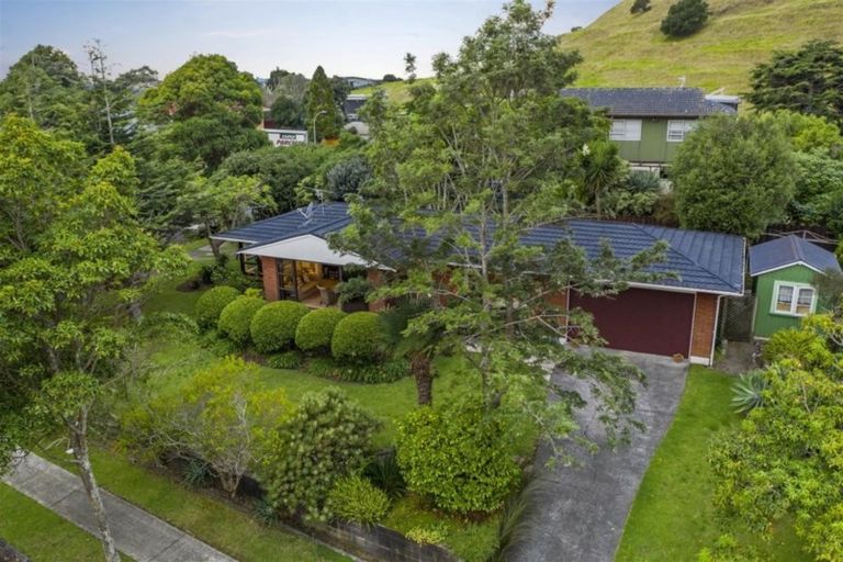 Photo of property in 37 Ridgemount Rise, Mangere Bridge, Auckland, 2022