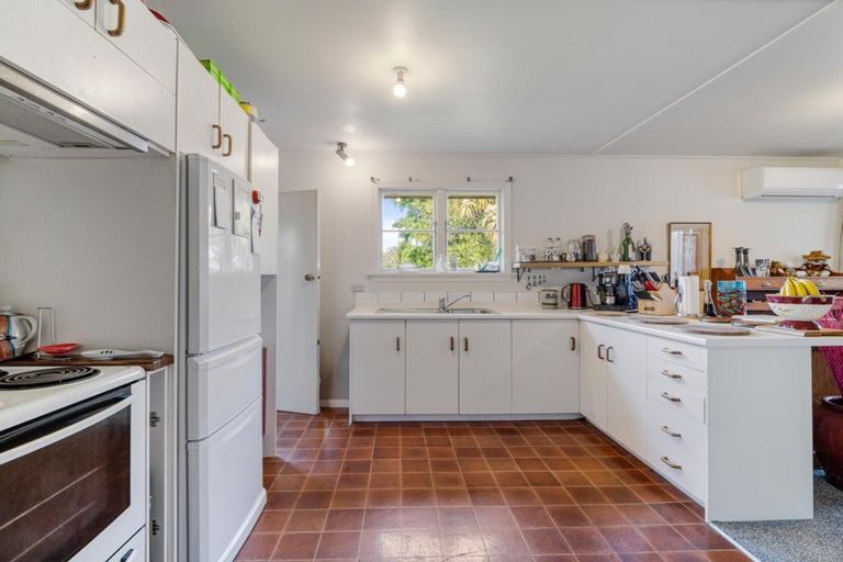 Photo of property in 11 Reynolds Avenue, Bishopdale, Christchurch, 8053