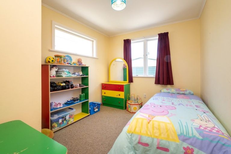 Photo of property in 28 Downing Avenue, Pirimai, Napier, 4112