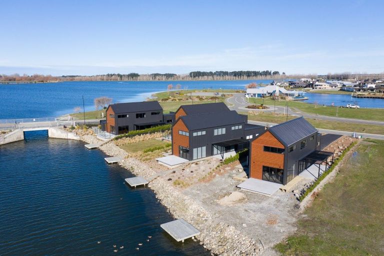 Photo of property in 203 Lake Hood Drive, Huntingdon, Ashburton, 7774