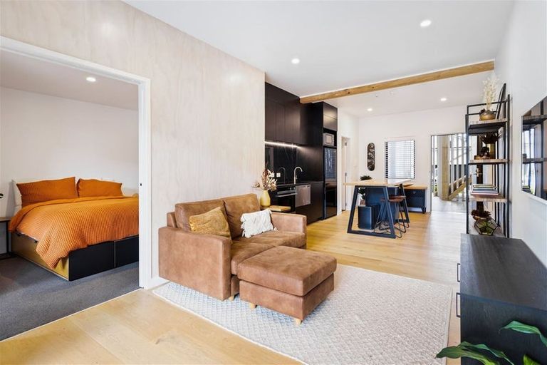 Photo of property in 3/165 Hobsonville Point Road, Hobsonville, Auckland, 0616