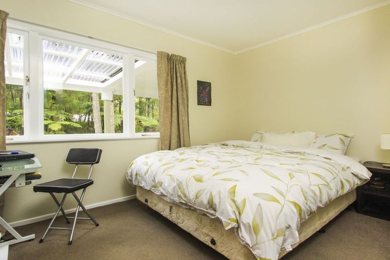 Photo of property in 27 Victory Road, Laingholm, Auckland, 0604