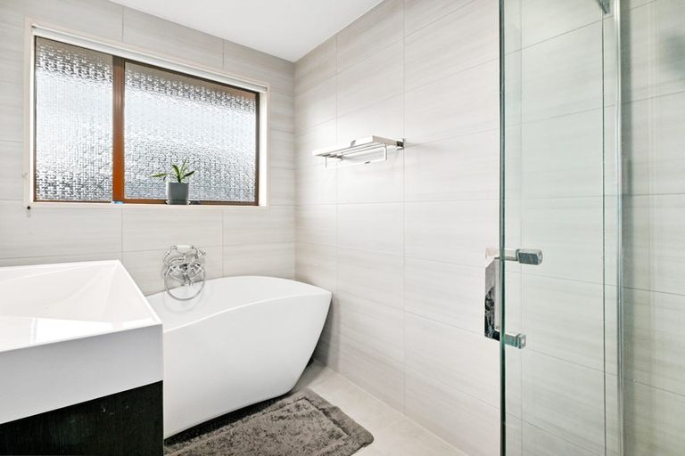 Photo of property in 152 Sawyers Arms Road, Northcote, Christchurch, 8052