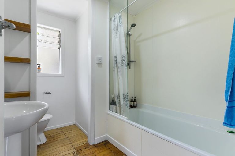 Photo of property in 2/41 Brandon Road, Glen Eden, Auckland, 0602