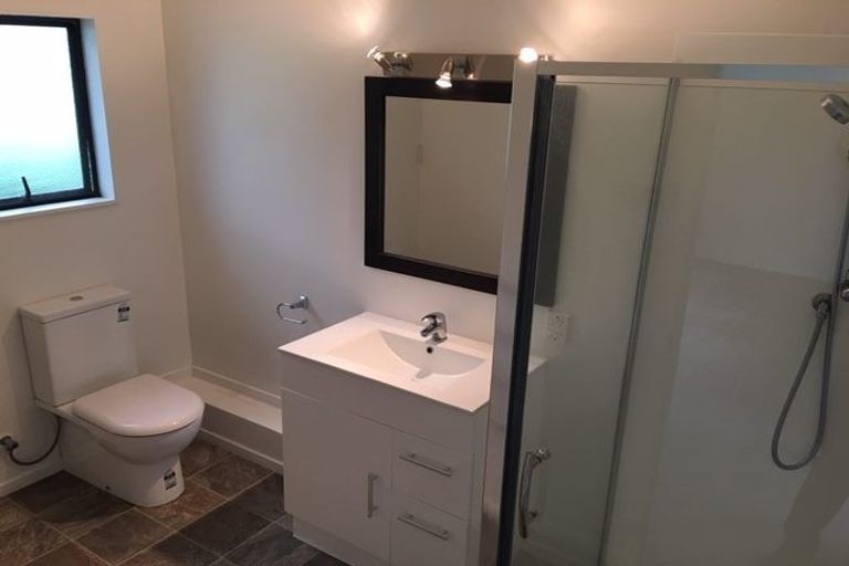 Photo of property in 15 Van Dyke Place, West Harbour, Auckland, 0618