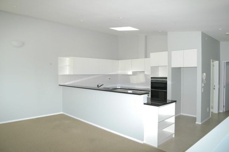 Photo of property in 10/1 Marine Parade, Paraparaumu Beach, Paraparaumu, 5032