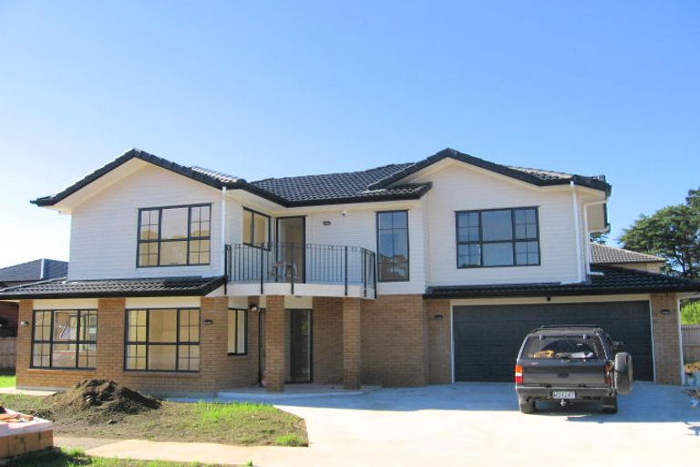 Photo of property in 12 South Kensington Way, Henderson, Auckland, 0612