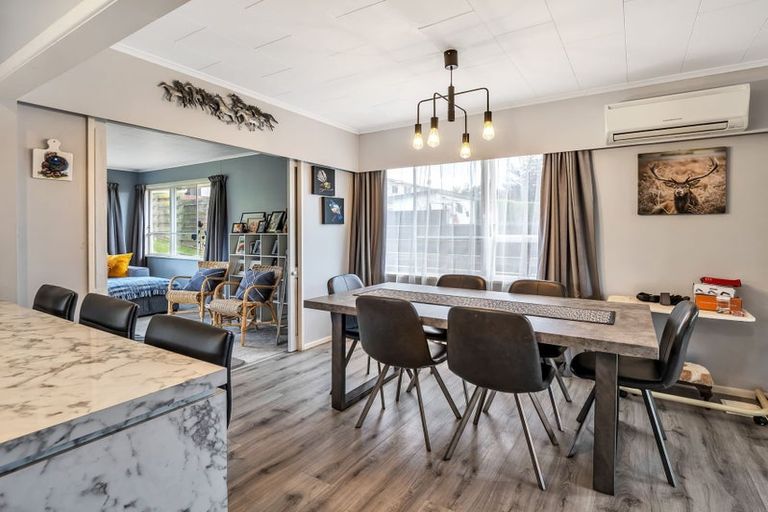 Photo of property in 11 Ries Street, Dannevirke, 4930