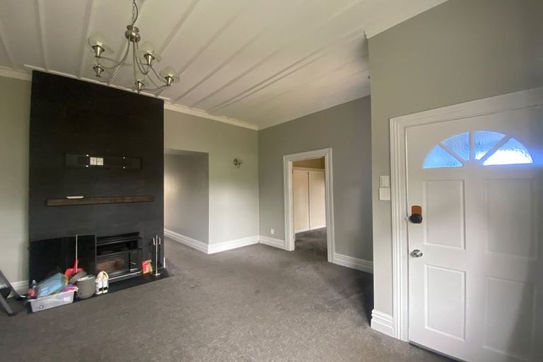 Photo of property in 2/8 Clare Place, Glenfield, Auckland, 0629