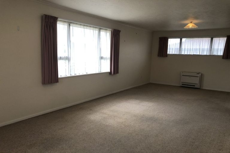 Photo of property in 1/21 Wilson Street, Islington, Christchurch, 8042