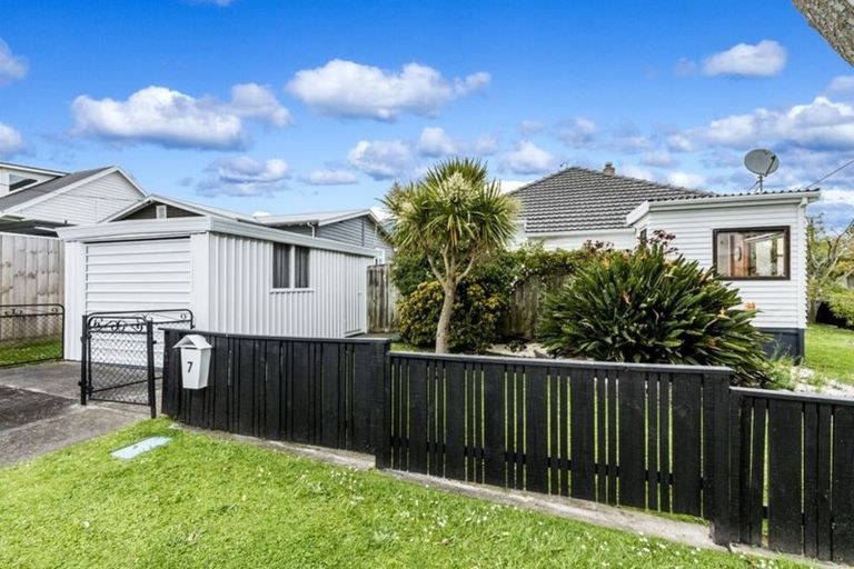 Photo of property in 2/7 Egremont Street, Belmont, Auckland, 0622