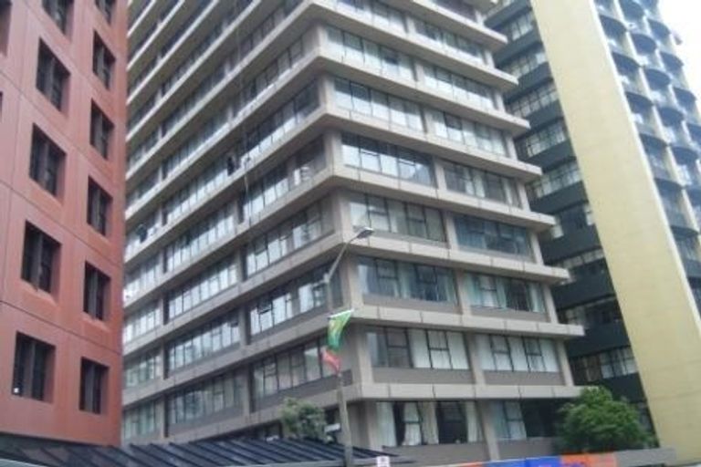 Photo of property in Terrace Tower Apartments, 10b/126 The Terrace, Wellington Central, Wellington, 6011