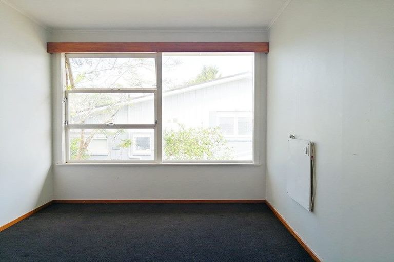 Photo of property in 33 Coronation Road, Hillcrest, Auckland, 0627