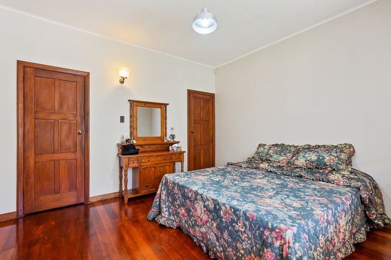 Photo of property in 192 Cambridge Terrace, Naenae, Lower Hutt, 5011