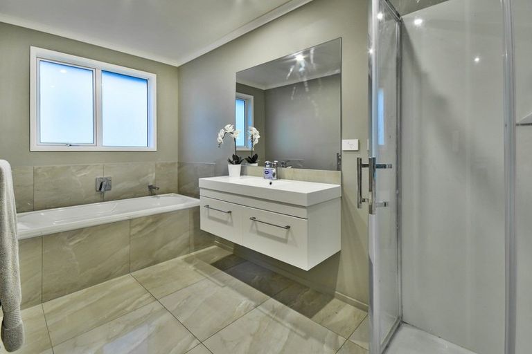 Photo of property in 4 Ulcoats Lane, Pokeno, 2402