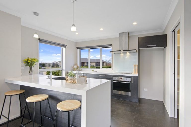 Photo of property in 6 Dundee Close, Darfield, 7510