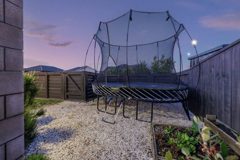 Photo of property in 7 Hoiho Place, Papamoa, 3118