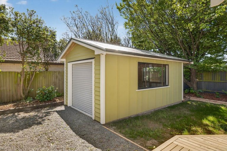 Photo of property in 1/178 Gayhurst Road, Dallington, Christchurch, 8061