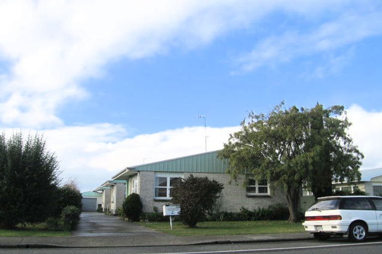 Photo of property in 2/210a Grove Road, Mayfair, Hastings, 4122