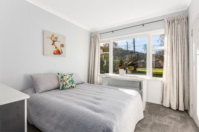 Photo of property in 106 Hine Road, Wainuiomata, Lower Hutt, 5014