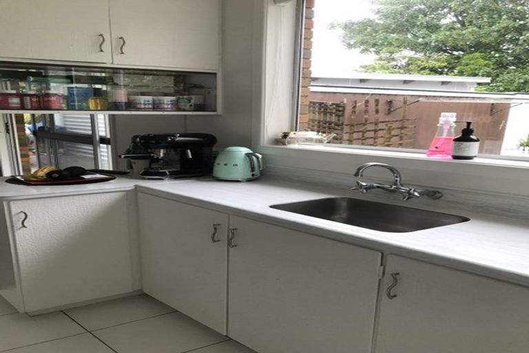 Photo of property in 28b Pendarves Street, New Plymouth, 4310