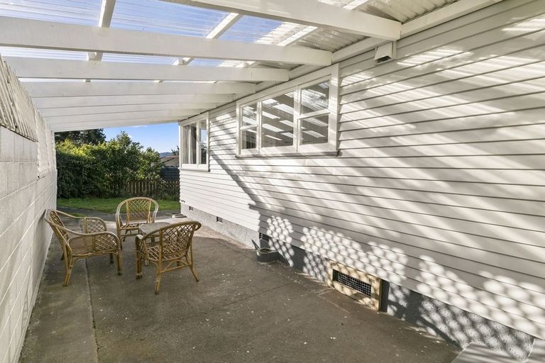 Photo of property in 22-24 Bledisloe Crescent, Wainuiomata, Lower Hutt, 5014