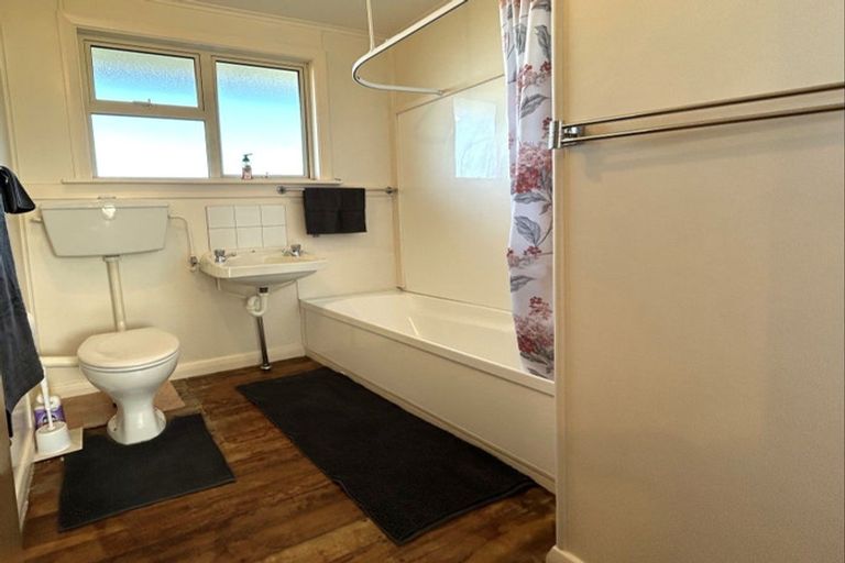 Photo of property in 6 Harlech Street, Oamaru North, Oamaru, 9400