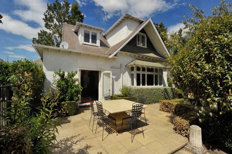 Photo of property in 284 Papanui Road, Merivale, Christchurch, 8052