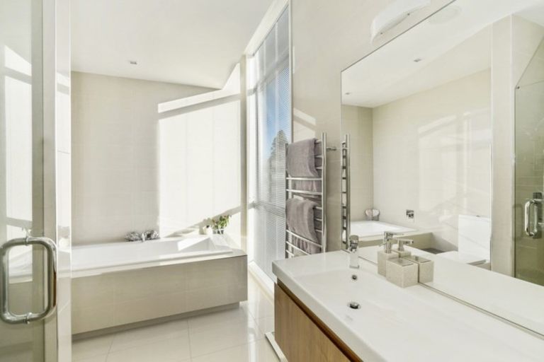 Photo of property in 8 Royds Street, Fendalton, Christchurch, 8014