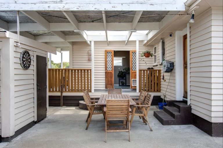 Photo of property in 33 Williams Street, Marewa, Napier, 4110