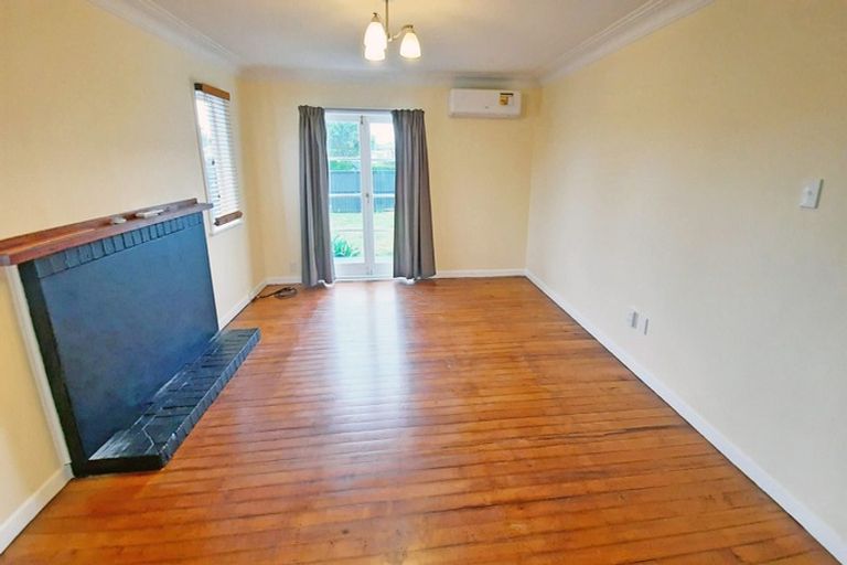 Photo of property in 15a Barbary Avenue, Kelston, Auckland, 0602