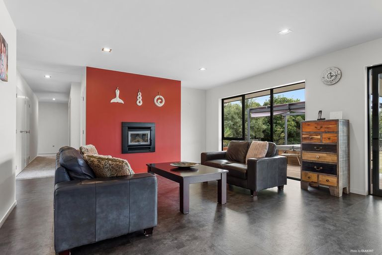 Photo of property in 109 Waitotara Drive, Waipapa, 0230