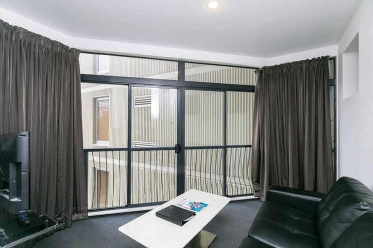 Photo of property in Terrace Garden Apartments, 5c/120 The Terrace, Wellington Central, Wellington, 6011
