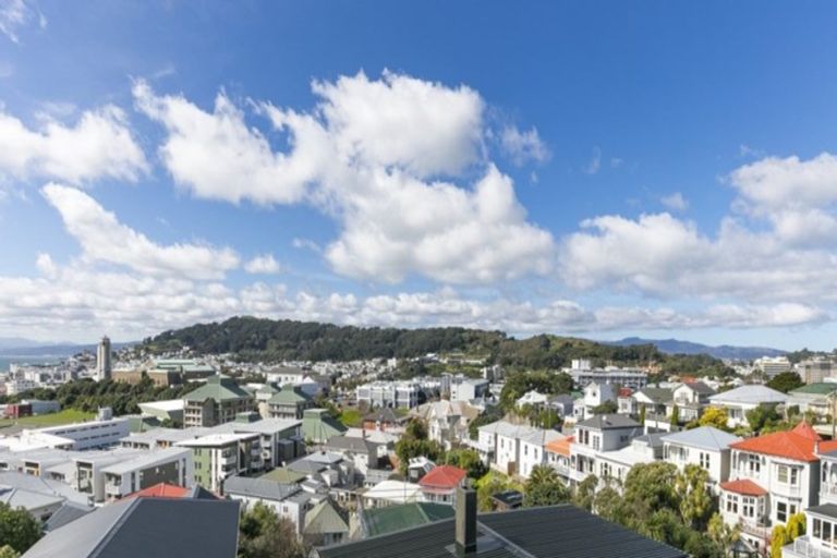 Photo of property in 4/12 Anderson Terrace, Mount Cook, Wellington, 6021
