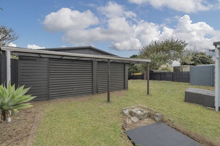 Photo of property in 13 Cordyline Road, Port Waikato, Tuakau, 2695