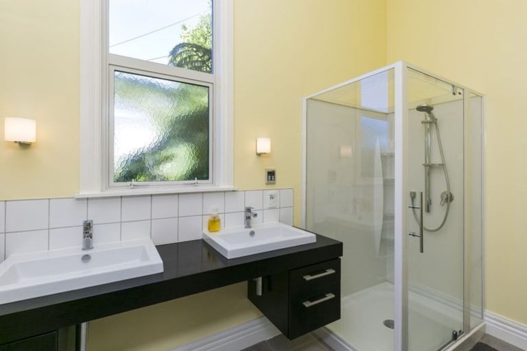Photo of property in 31 Rawhiti Terrace, Kelburn, Wellington, 6012
