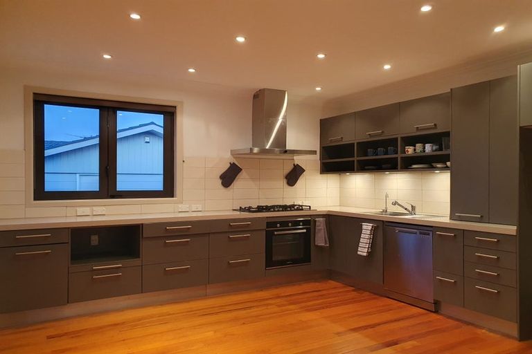 Photo of property in 37a Border Road, Henderson, Auckland, 0612