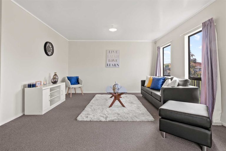 Photo of property in 1/16 Clarice Place, Takanini, 2112