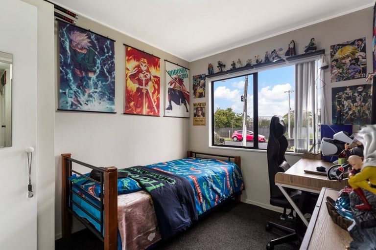 Photo of property in 2/13 John Street, Mangere East, Auckland, 2024