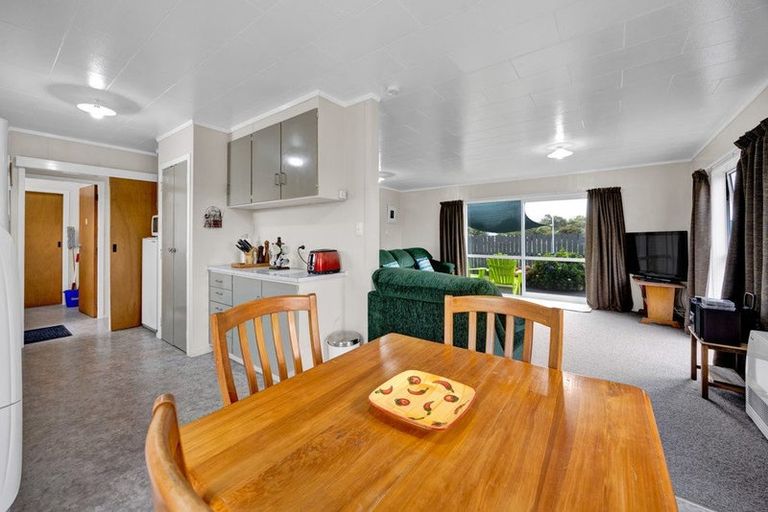 Photo of property in 13 Gibson Place, Patea, 4520