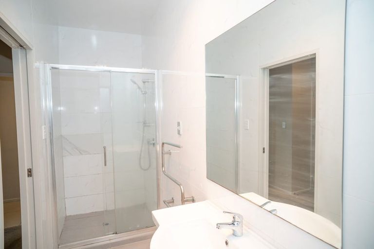 Photo of property in 17 Clendon Place, Manurewa, Auckland, 2102