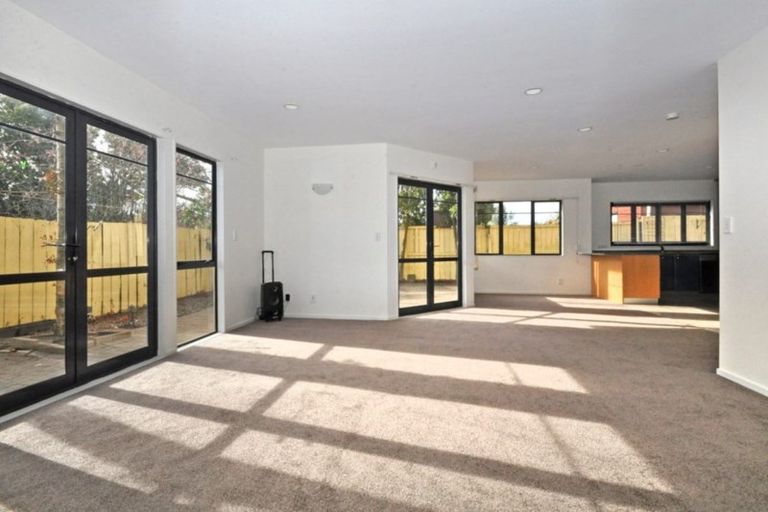 Photo of property in 2/194 Shirley Road, Papatoetoe, Auckland, 2025