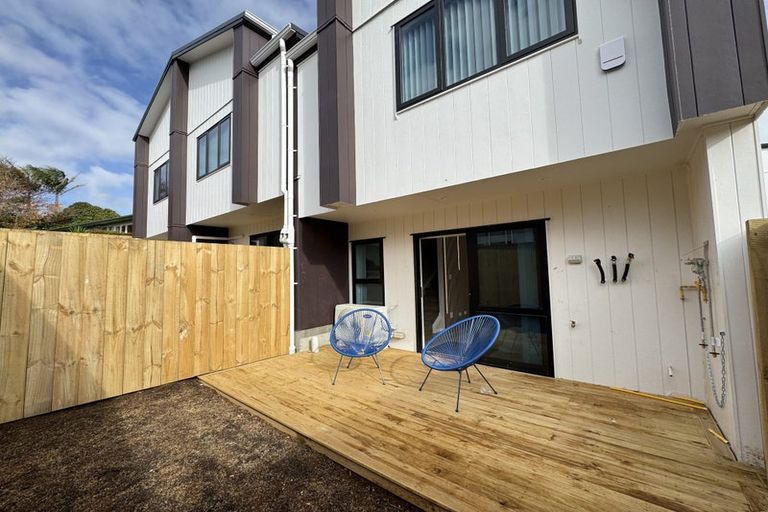 Photo of property in 2/27 Landscape Road, Papatoetoe, Auckland, 2025
