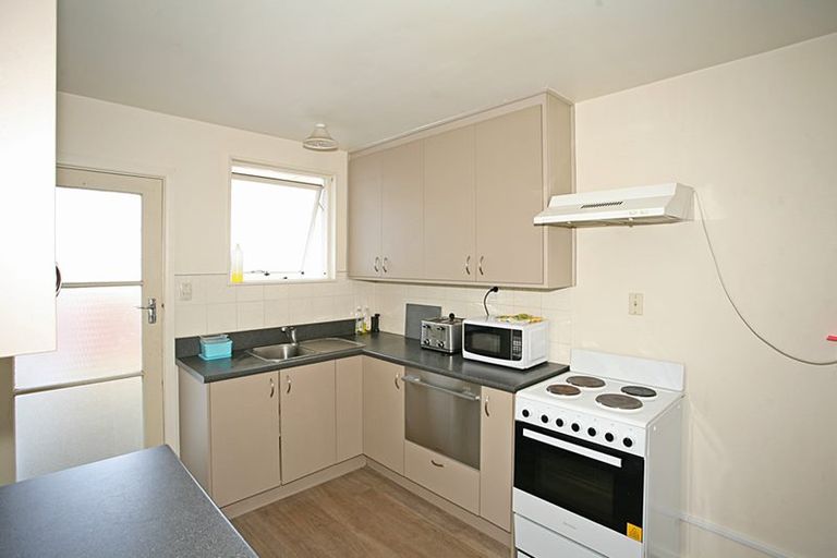 Photo of property in 2/28 Peer Street, Upper Riccarton, Christchurch, 8041