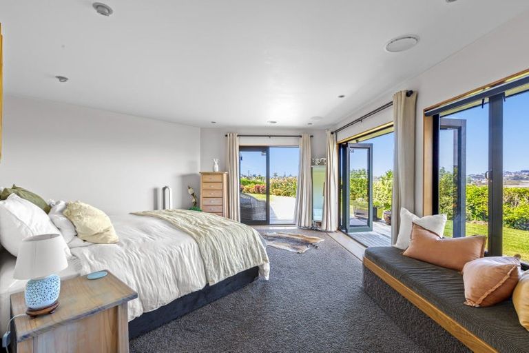 Photo of property in 115 Grand Drive, Orewa, 0931