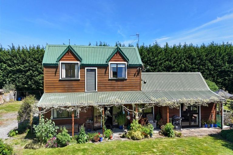 Photo of property in 157 Perrys Road, East Taratahi, Masterton, 5887